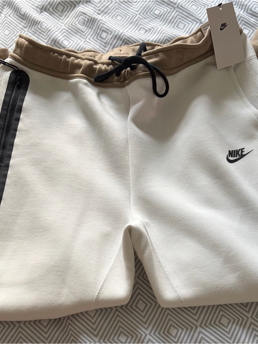 NWT Nike Sportswear Tech Fleece Joggers - Men's Large (Summit White/Khaki)